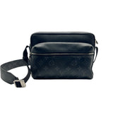 Louis Vuitton Taiga Outdoor Messenger Bag