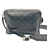 Louis Vuitton Taiga Outdoor Messenger Bag